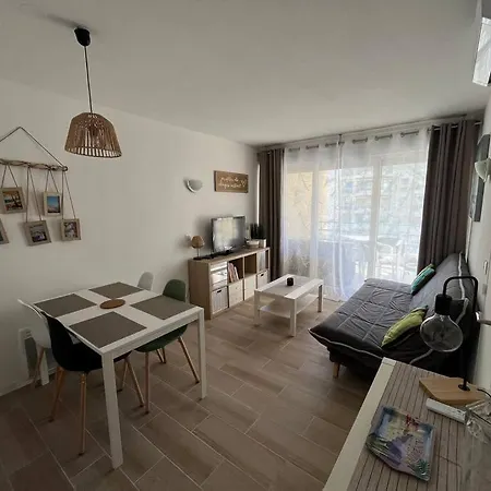 Apartment F2 Climatise, Piscine, Parking, A Pied *
