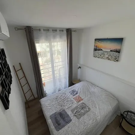 F2 Climatise, Piscine, Parking, A Pied Appartement *